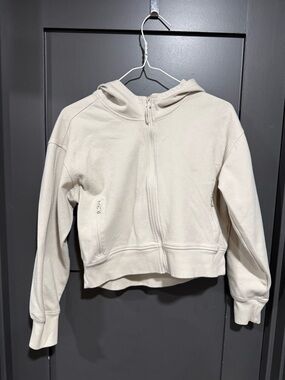 Old Navy Active Dynamic Fleece Hoodie in Light Beige with Navy Print